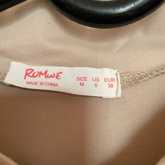 Butterfly graphic bodysuit top - Picture 4 of 4